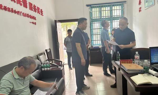 徐郁平主席深入乡镇开展秸秆综合利用与焚烧管控专题调研